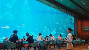 Deep-Sea-Restaurant-with-Patrons